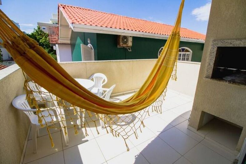 102-Apartamento em Bombas 180m do mar