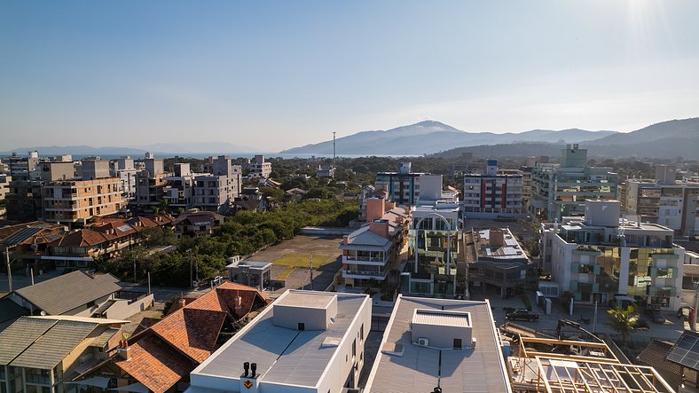 203- Apartamento en Mariscal predio frente mar