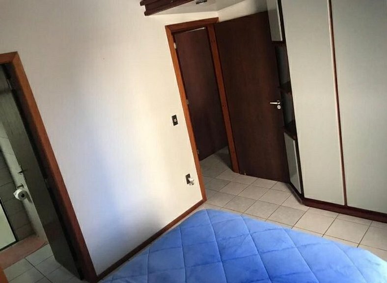 204- Apartamento quadra mar Meia Praia