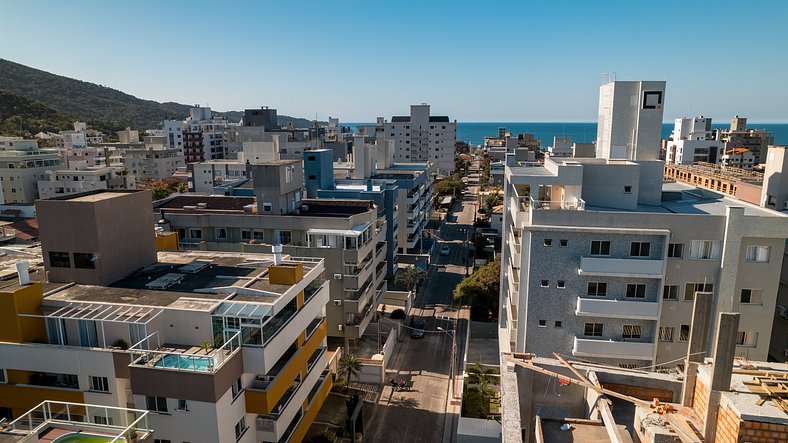 304- Amplo apartamento na praia de Bombas