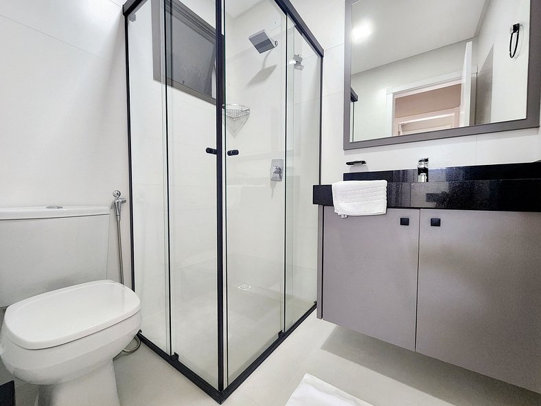 Apartamento aconchegante com piscina 120 mt do mar