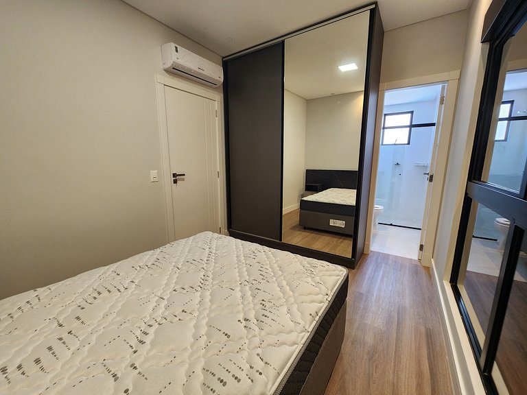 Apartamento confortável novo 80 metros do mar