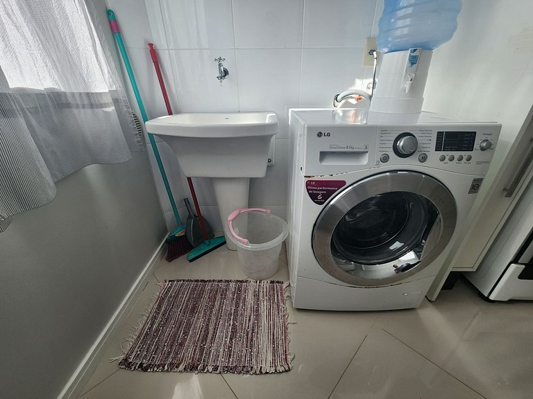 Apartamento de 2 dormitórios no centro de Bombinhas