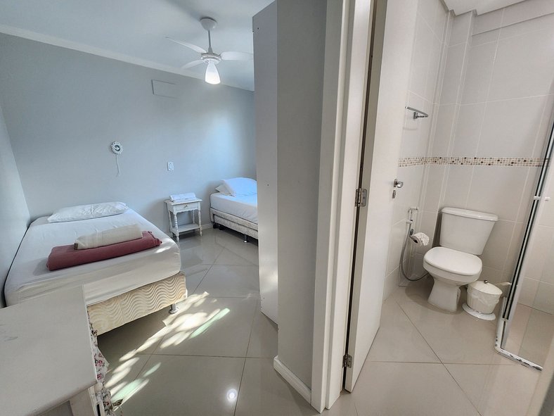 Apartamento em Bombinhas 150 mts do mar- 203AV