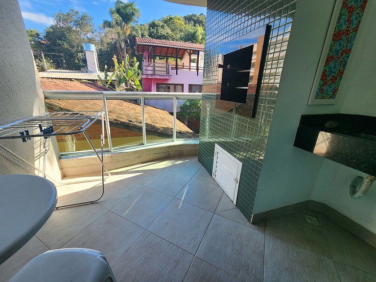 Apartamento em Bombinhas 150 mts do mar- 203AV